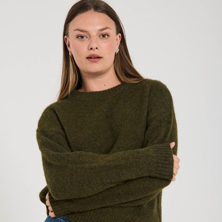 KNIT & PULLOVERS