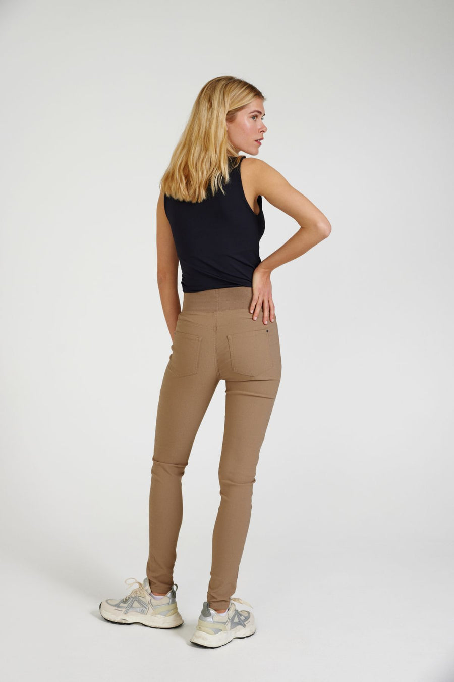 FQSHANTAL - POWER PANTS - BROWN