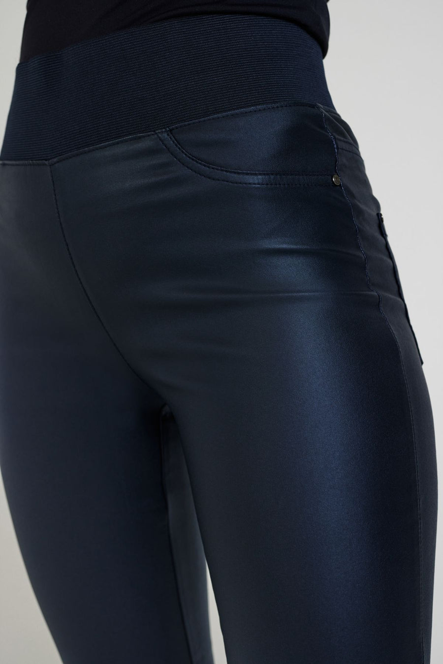 FQSHANTAL-COOPER - STRETCHY PANTS - BLACK