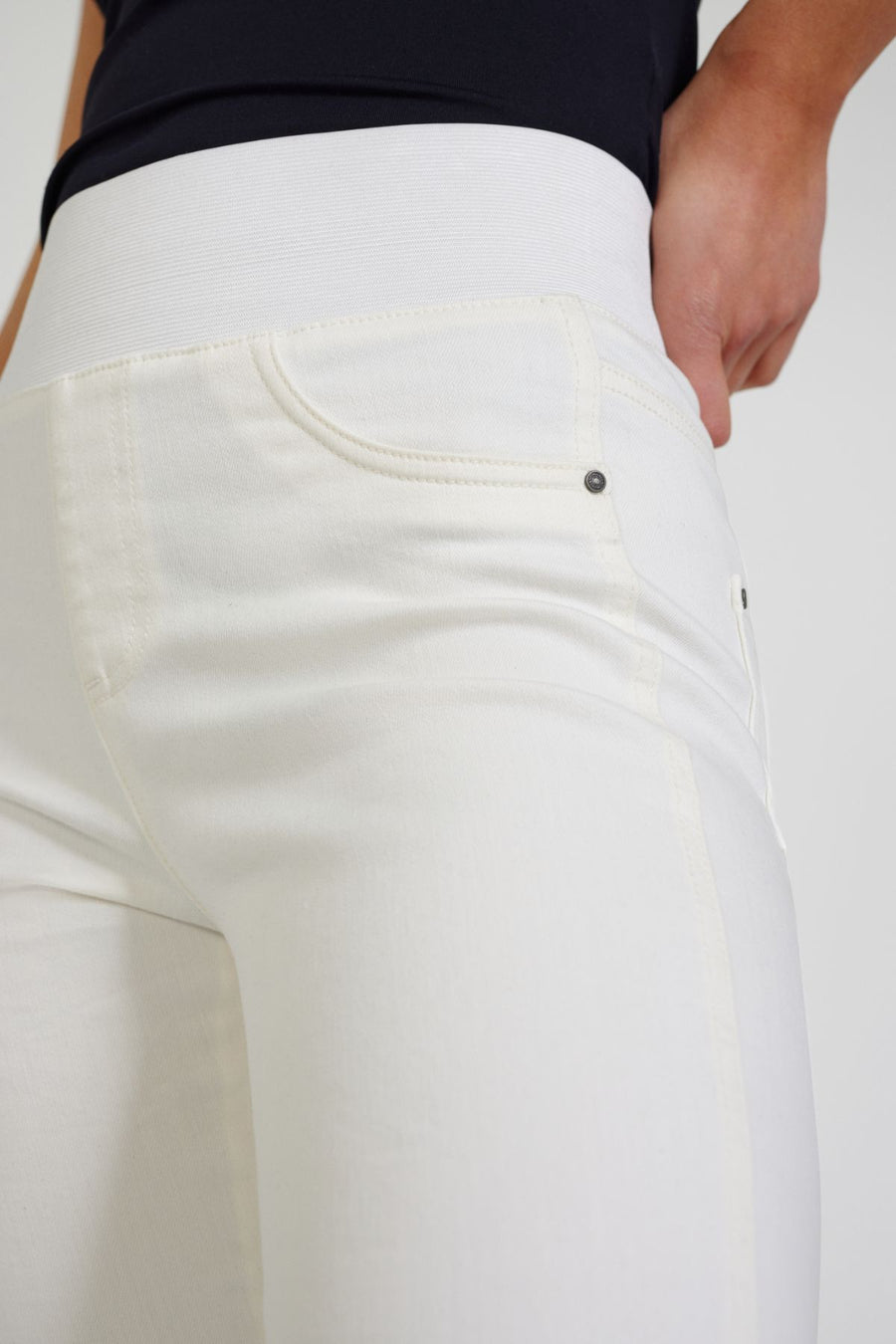 FQSHANTAL - ANKLEPANTS WITH WAISTBAND - WHITE