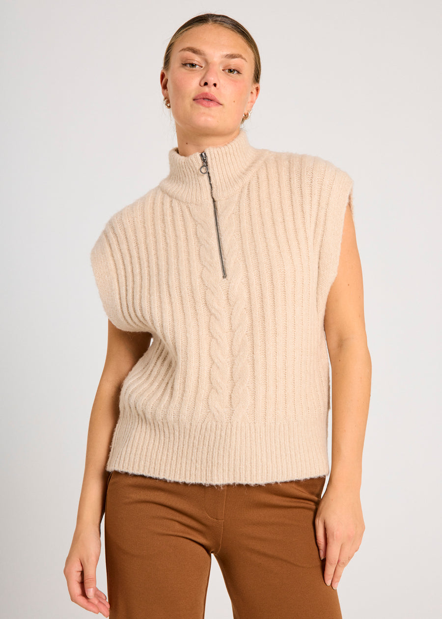 FQSILA - SHORT KNITTED WAISTCOAT - BEIGE