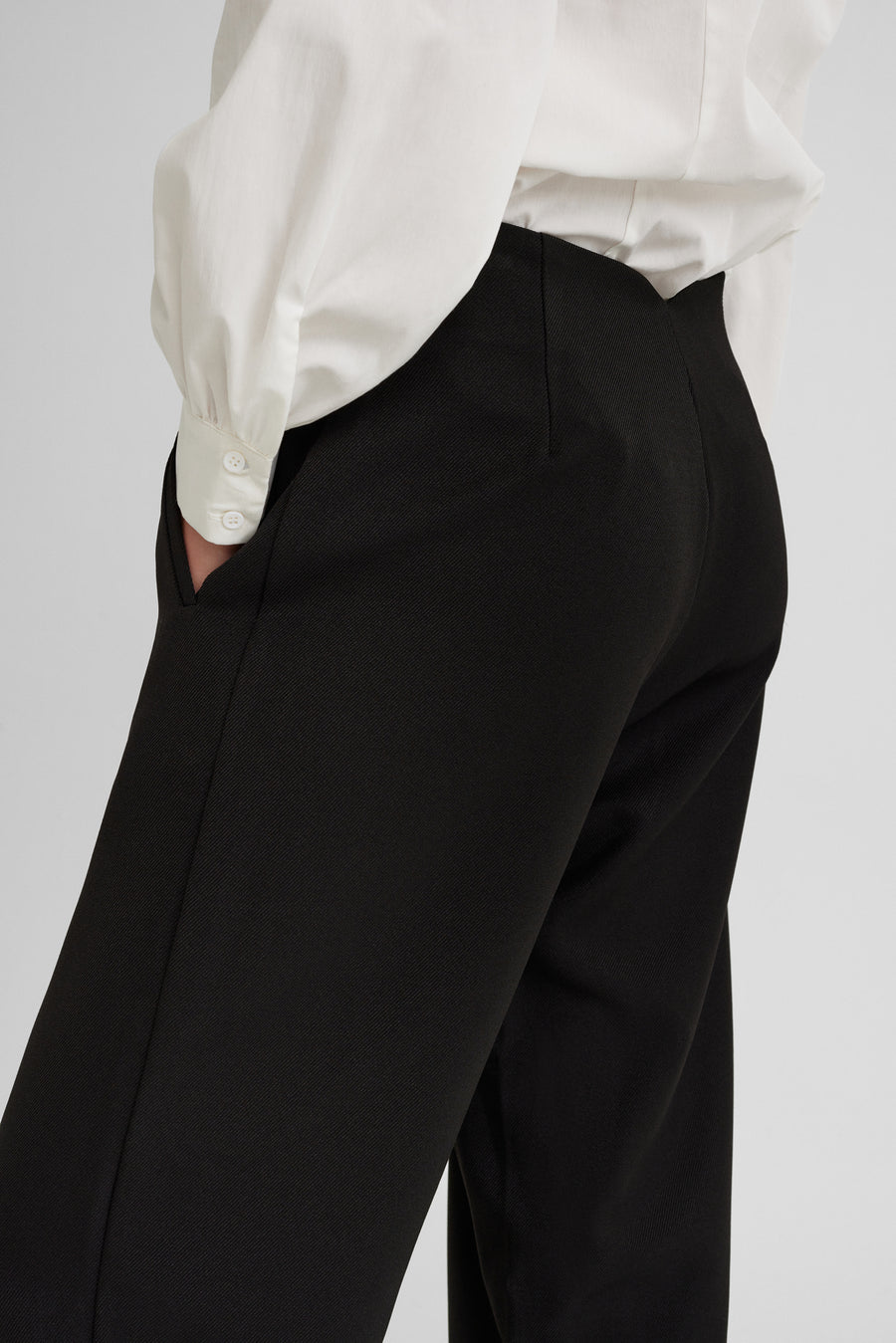 FQRODEA - PANT WITH A HIGH WAIST - BLACK