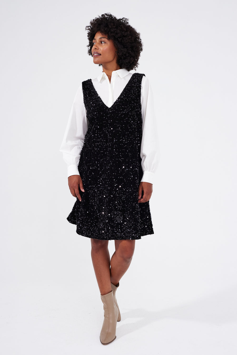 FQVALY - Dress with sequins - BLACK