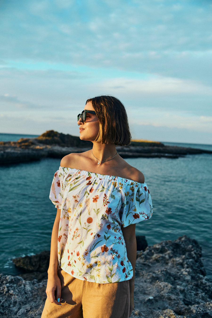 FQMELE - FLORAL BLOUSE - WHITE