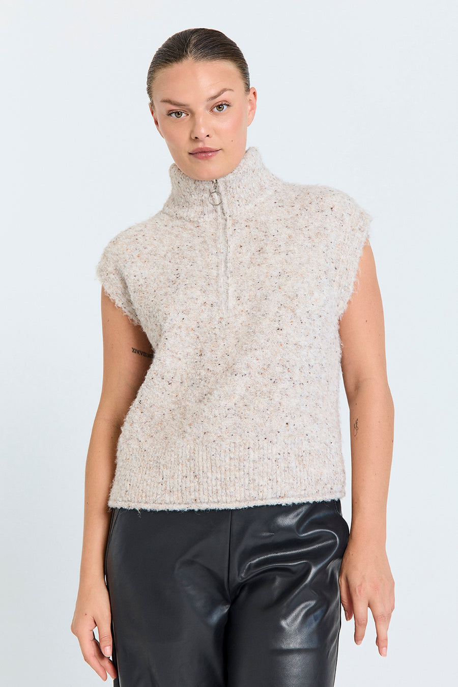 FQGRSNEMES - WAISTCOAT - BEIGE