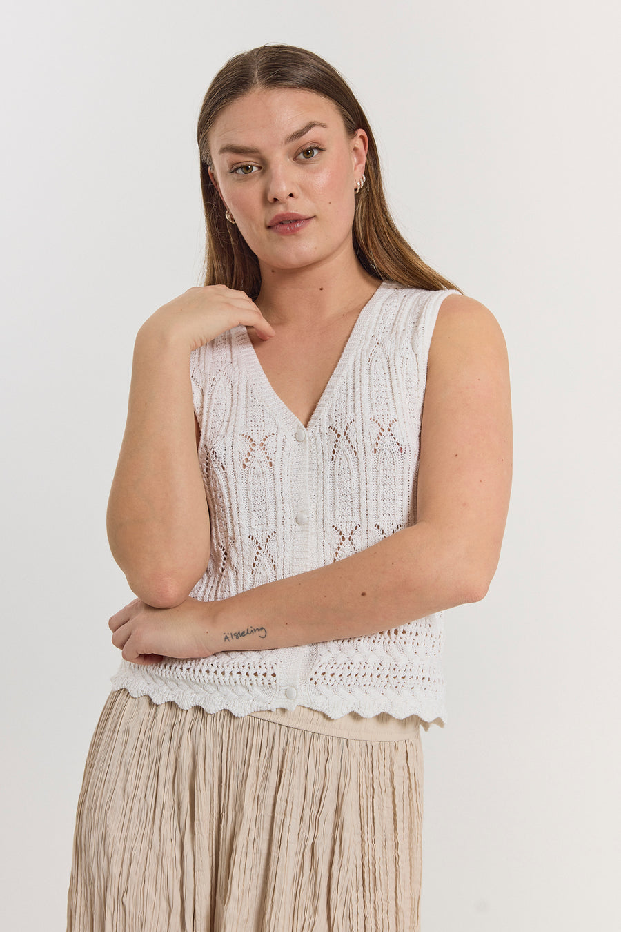FQFRAYA - KNITTED WAISTCOAT - WHITE