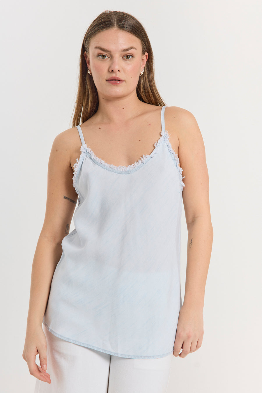 Fqrenna - top met randdetails - blauw