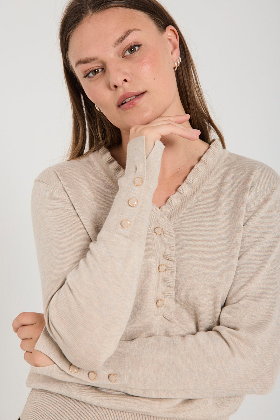 FQKATIE -FQKATIE - Fijne breated pullover met ruches - Beige