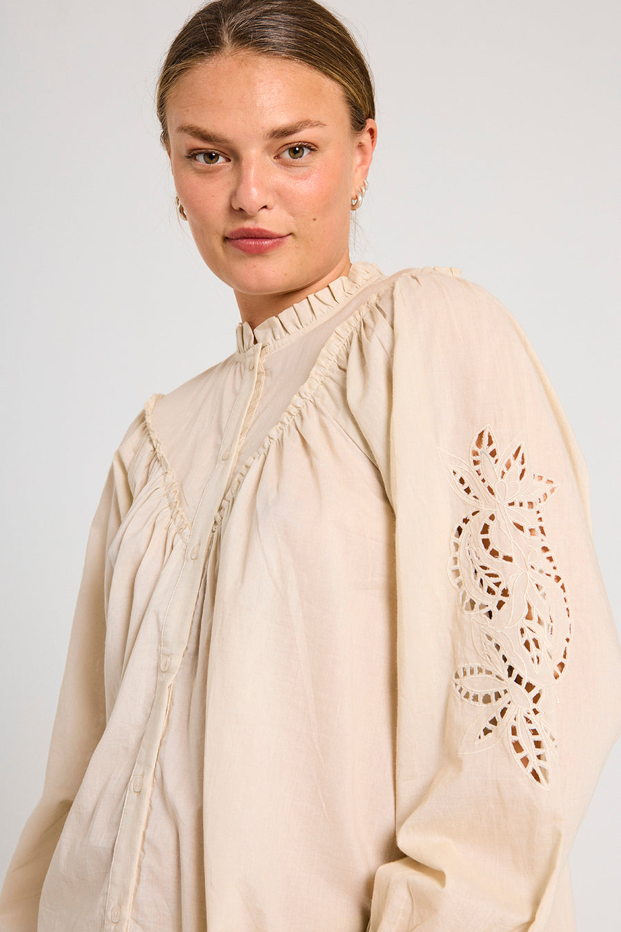 FQMORI - SHIRT - BEIGE