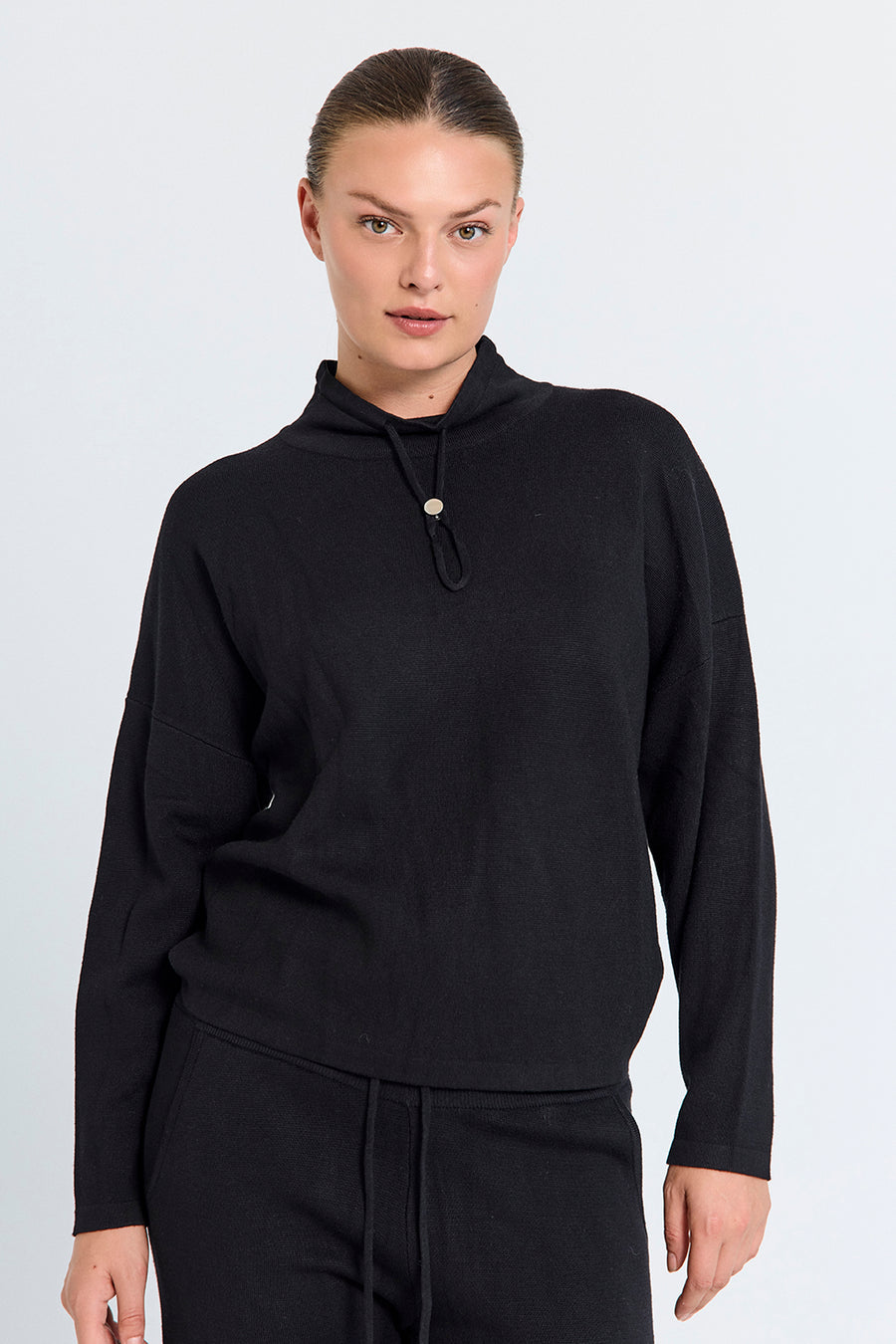 FQANI - PULLOVER - BLACK
