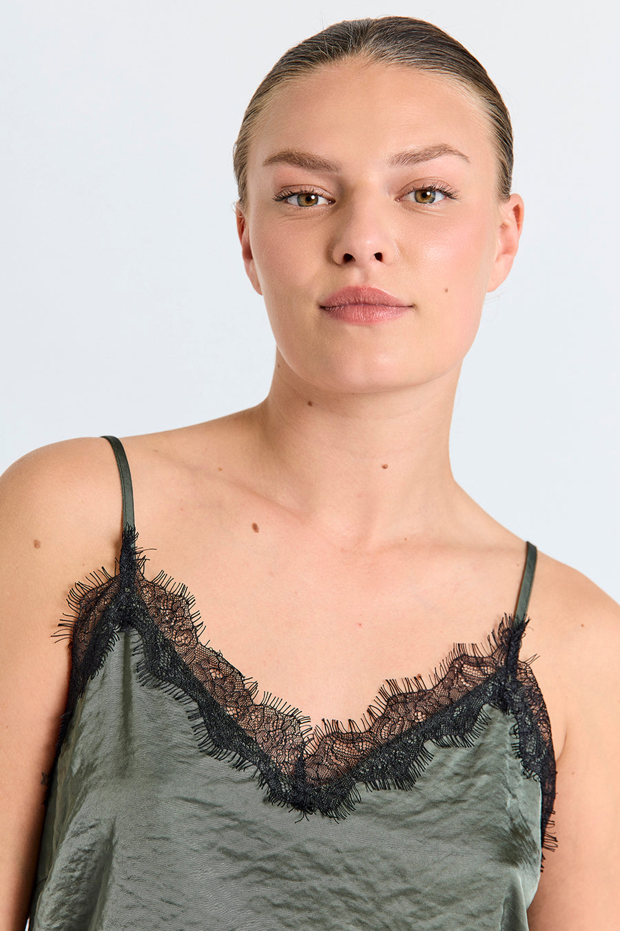 Fqdove - top - groen