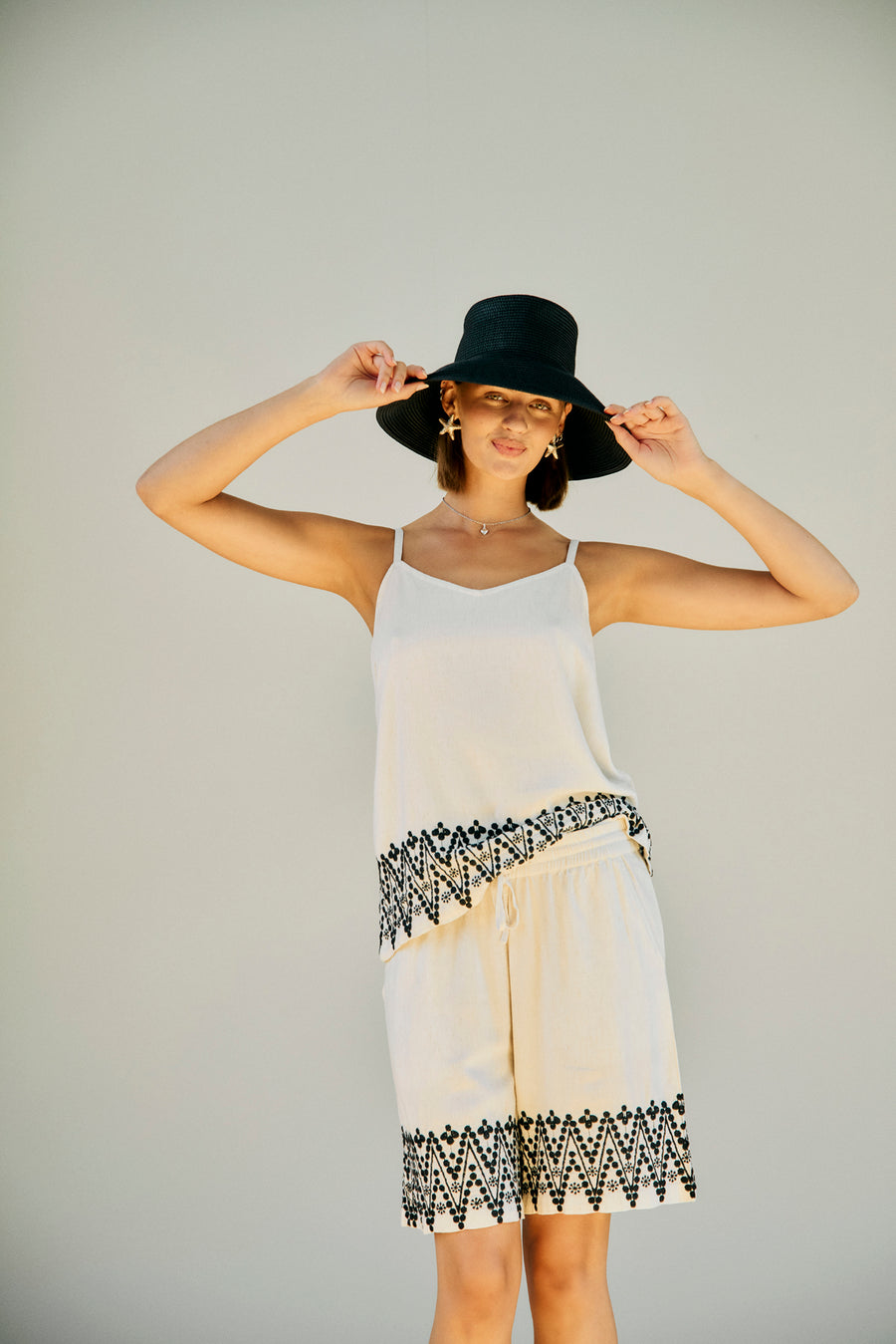 FQLINUS - Shorts met borduurdetails - Beige
