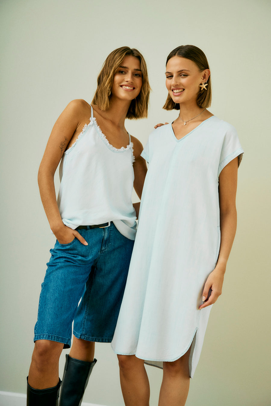 Fqrenna - top met randdetails - blauw