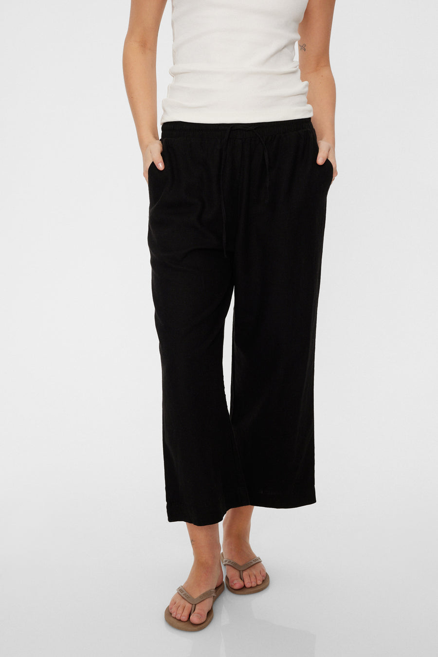 FQLAVA - 7/8 LINEN PANTS - BLACK