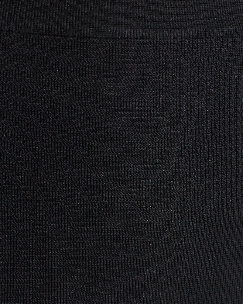 FQSEAM - SEAMLESS SHORTS - BLACK