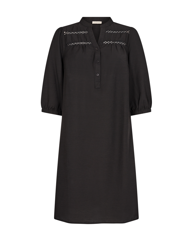 FQDRIVA - DRESS WITH HOLE PATTERN - BLACK