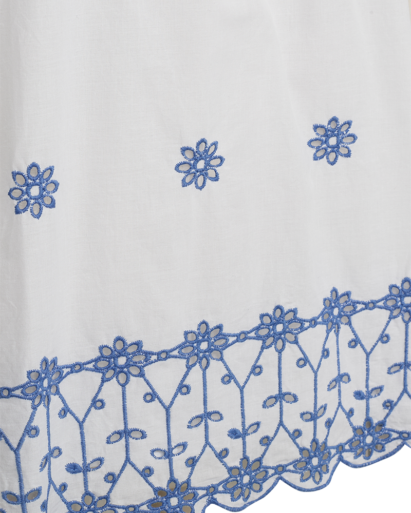 Fqiddi - blouse met geborduurd gatpatroon - wit en blauw