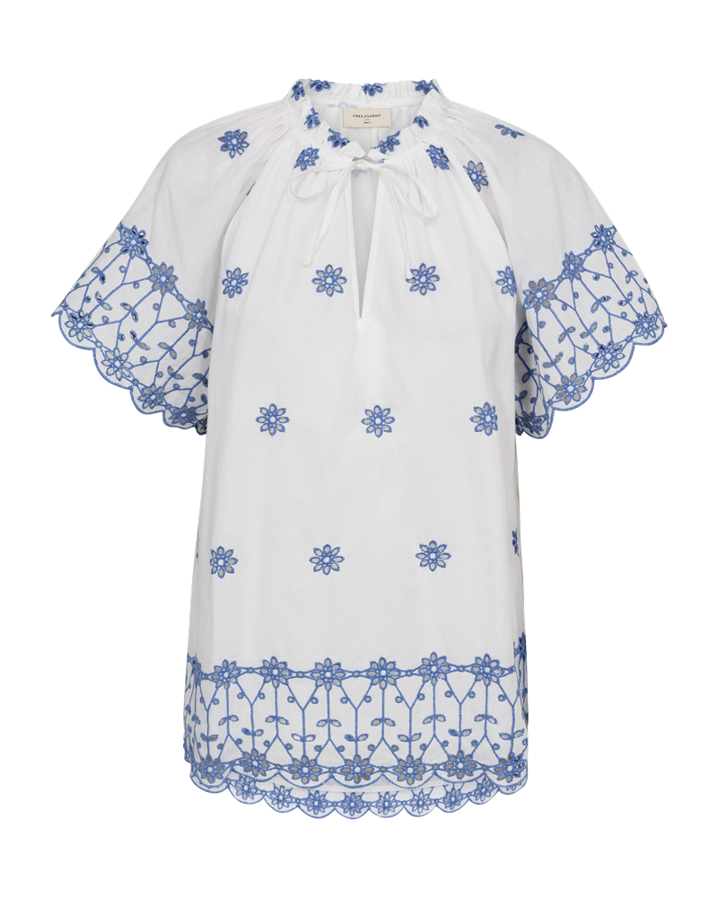 Fqiddi - blouse met geborduurd gatpatroon - wit en blauw
