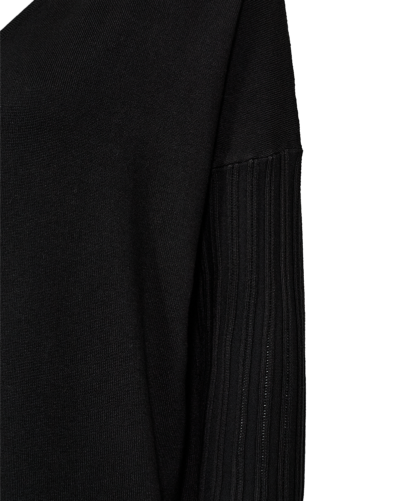 FQJone - Fine -Breaked Dress - Zwart